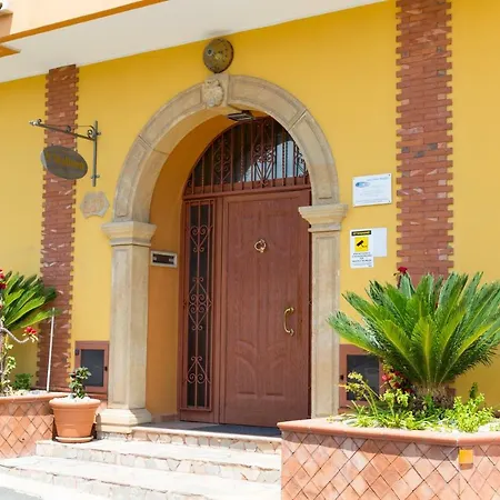 Il Veliero ベッド・アンド・ブレックファスト ロッカルメーラ