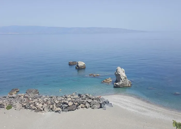 Il Veliero Roccalumera