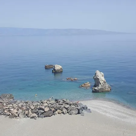 Il Veliero Roccalumera